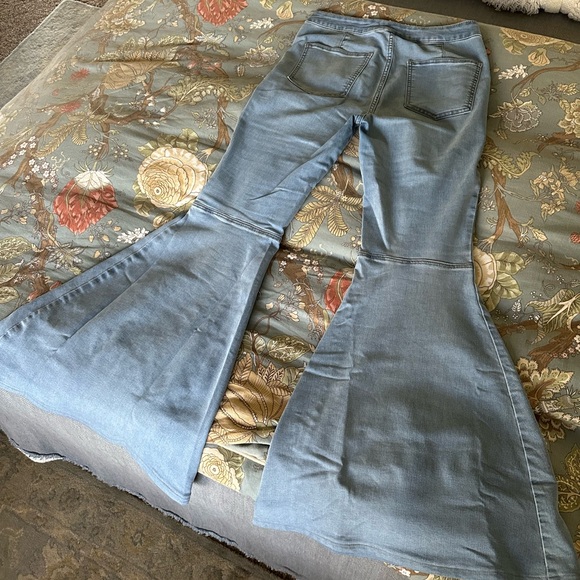 Free People stretch flare jeans - Picture 10 of 12